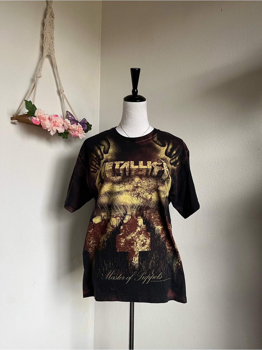 2010 Metallica 'Master of Puppets' Graphic Tee size medium